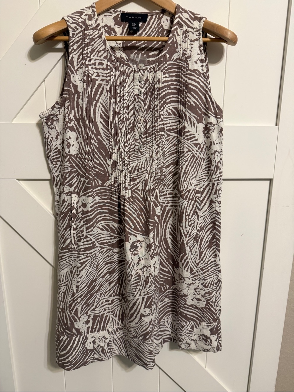 Tahari Women’s Medium Linen Blend Floral Leaf Print Sleeveless Dress